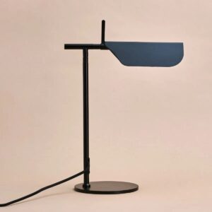 Marcello Tischlampe Schwarz - modernes skandinavisches Design aus Metall
