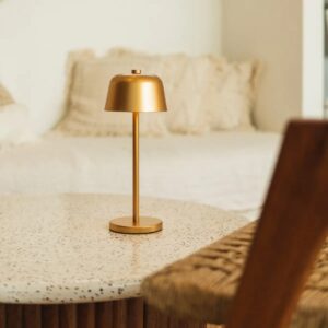 Anita Tischlampe Gold - elegante, kabellose Tischlampe aus Metall