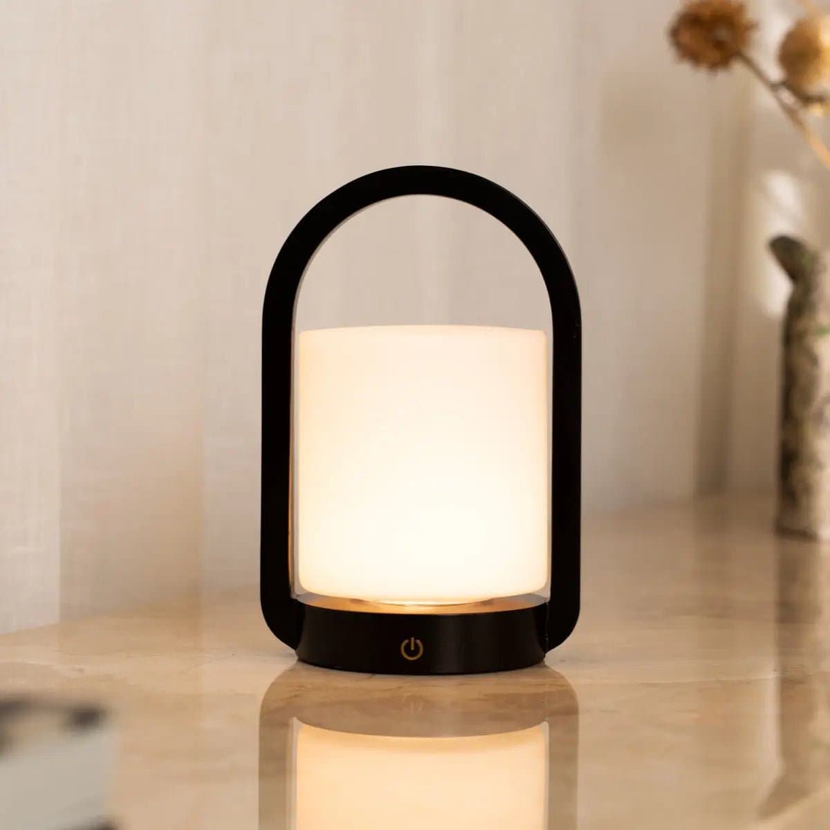 1475453a-164b-46f3-97bd-119fdd329caf_1200x1200_fill.jpg Georgi Tischlampe Schwarz - moderne, kabellose Holzlampe mit 3 Lichtmodi