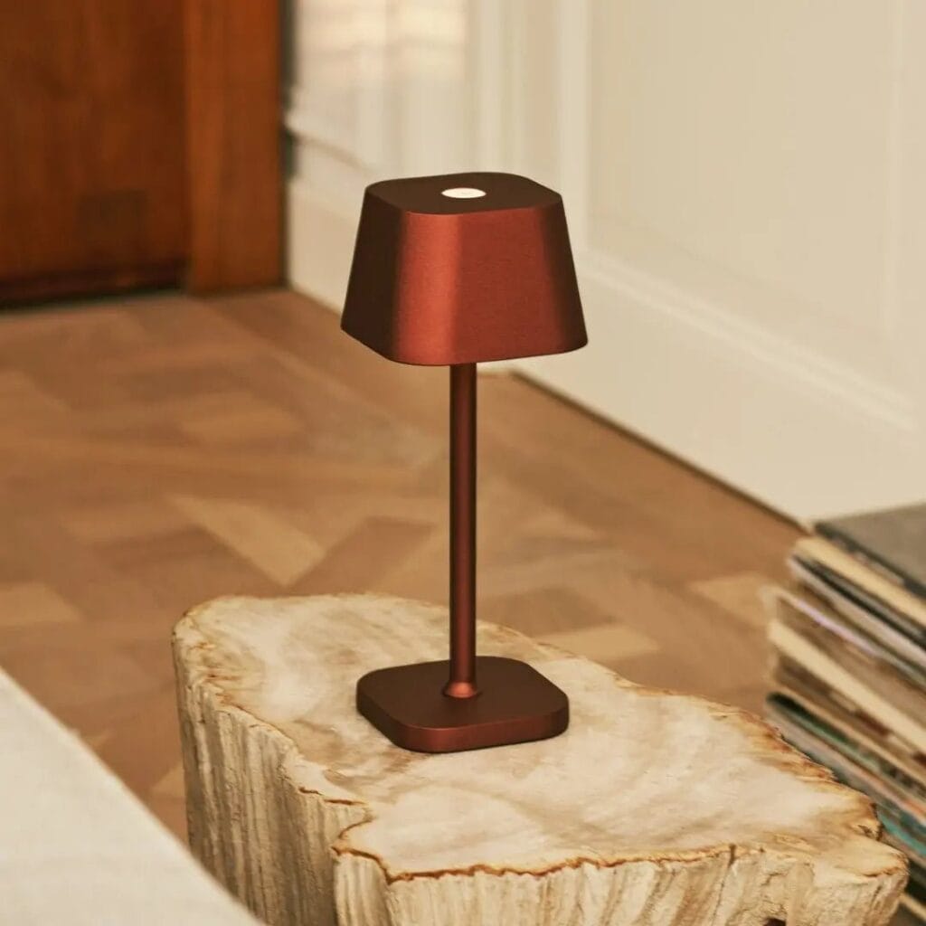 Ava Tischlampe Bronze - wiederaufladbare, kabellose Tischlampe