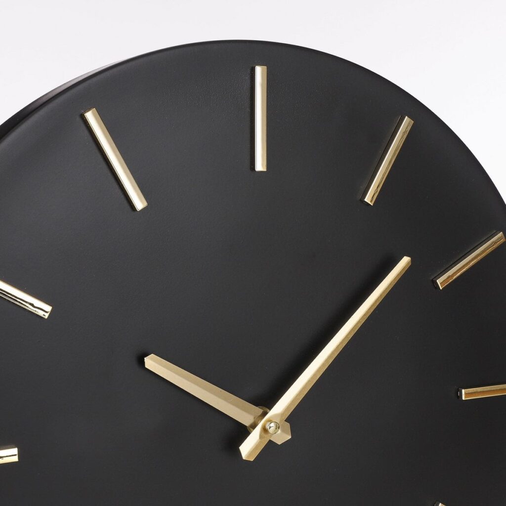 Niro Wanduhr Schwarz von Mica Decorations – elegante Aluminium-Wanduhr