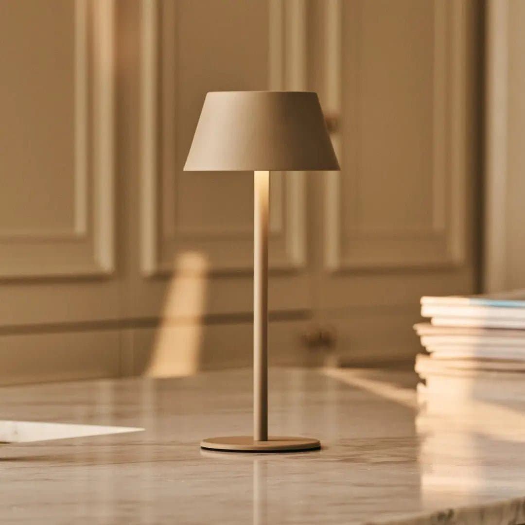 35ac4a3c-3357-4e77-9ef4-eed63a89a573_1200x1200_fill.jpg Milou Tischlampe Beige - kabellos und dimmbar