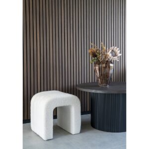 Colma Pouf Weiß - moderner Hocker mit Teddy-Bouclé-Polsterung