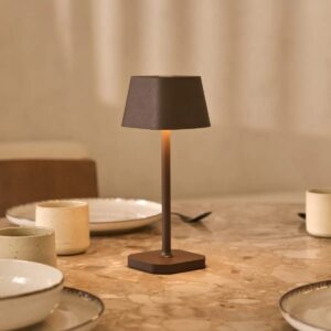 Arina Tischlampe Mokkabraun - wiederaufladbar und dimmbar