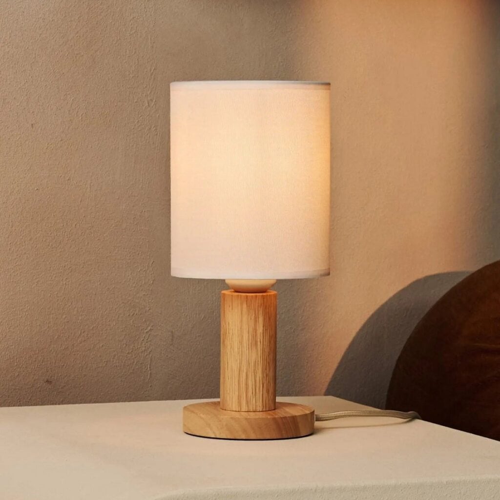 Boris Hellbraune Lampe mit Kabel- und Stoffschirm