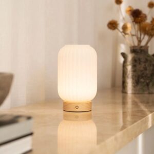 Lilly Tischlampe Hellbraun - wiederaufladbare Lampe mit 3 Lichtmodi