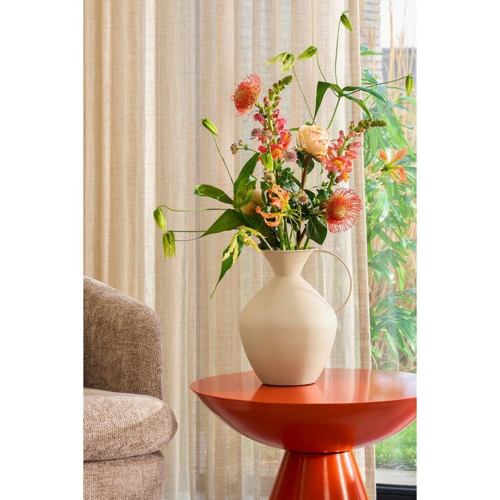 Gina Vase Cremeweiß von Mica Decorations – elegante Eisenvase