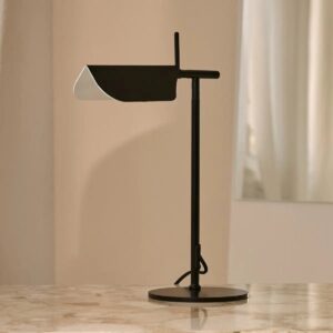 Marcello Tischlampe Schwarz - modernes skandinavisches Design aus Metall