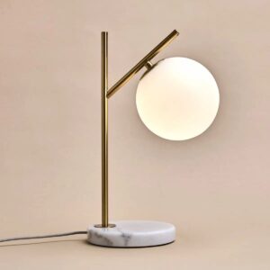 Madison Tischlampe Gold mit Marmorsockel und Milchglaskugel