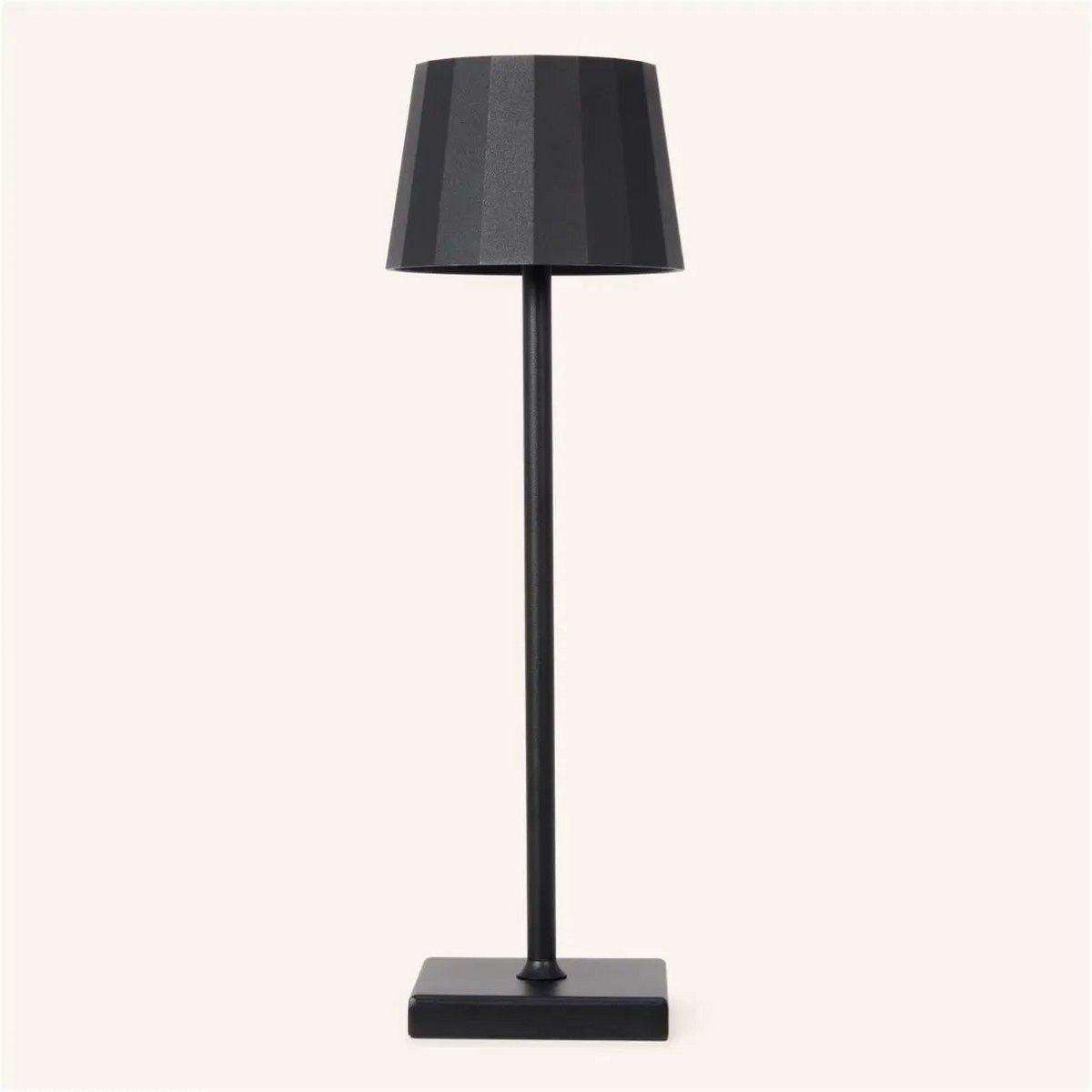 ed045273-50d2-45b4-9342-68e389e2feaf_1200x1200_fill.jpg Wally Tischlampe Schwarz - wiederaufladbar und dimmbar