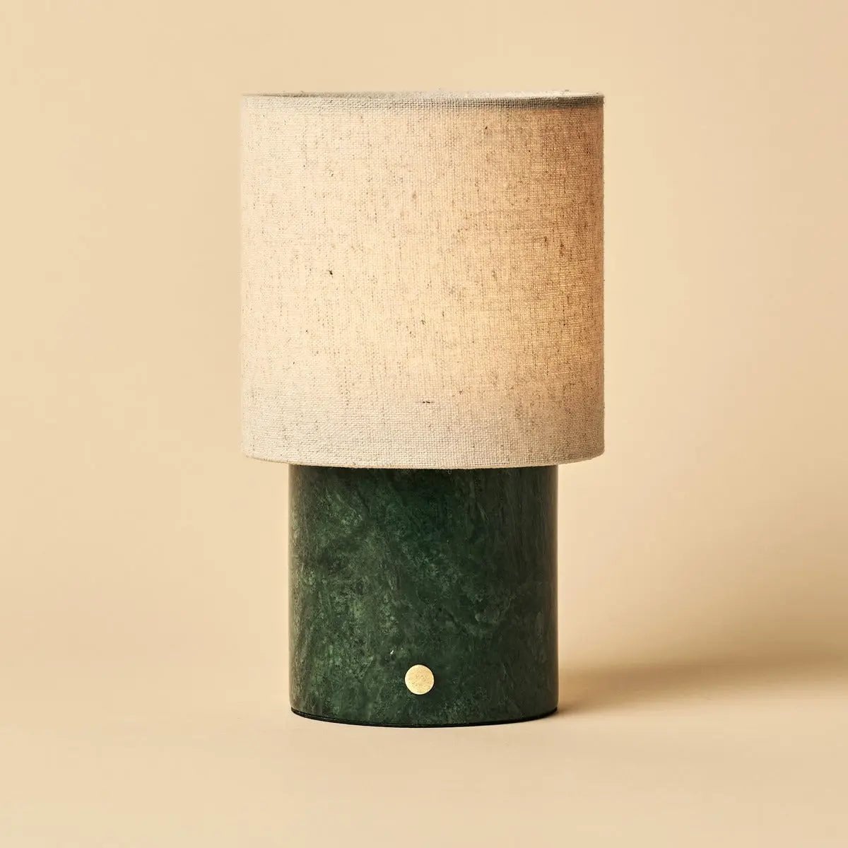 3e1a06ab-0cdb-4dbf-8a45-69db6eb3f223_1200x1200_fill.jpg Onoda Tischlampe Dunkelgrün - elegantes Design aus Marmor
