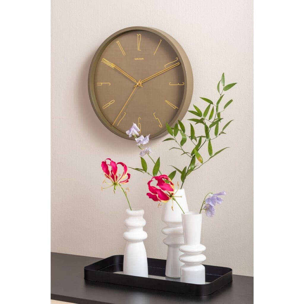 Liora Wanduhr Moosgrün - elegante Wanduhr aus Eisen mit schlichtem Design