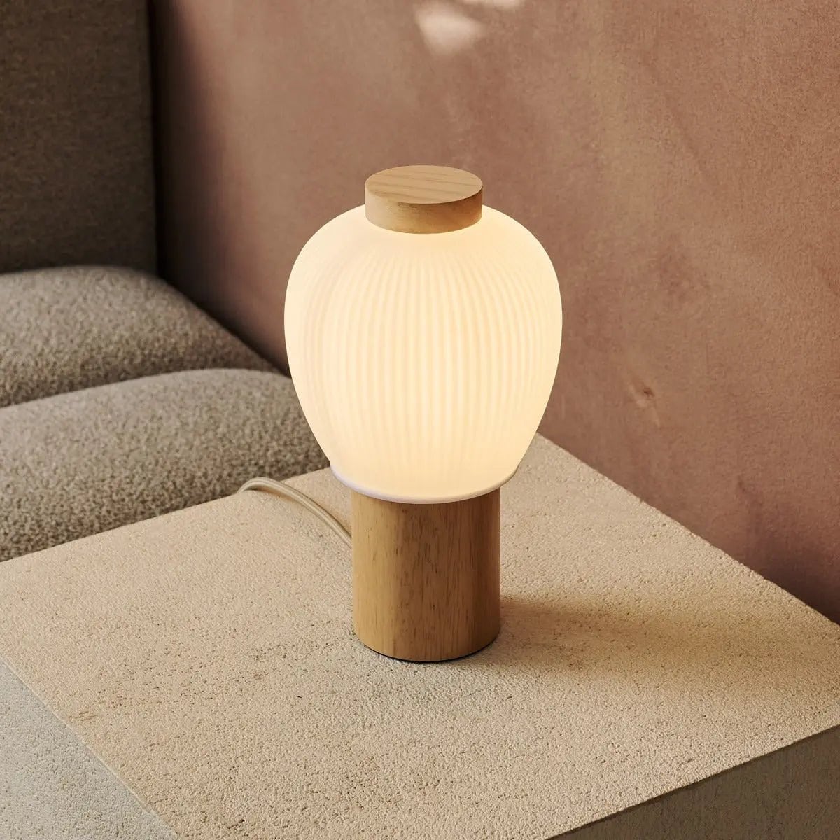 94e10efe-ac25-4a1b-935b-2f9eb87630a0_1200x1200_fill.jpg Lotus Tischlampe Hellbraune - Gummibaumholz und Milchglas