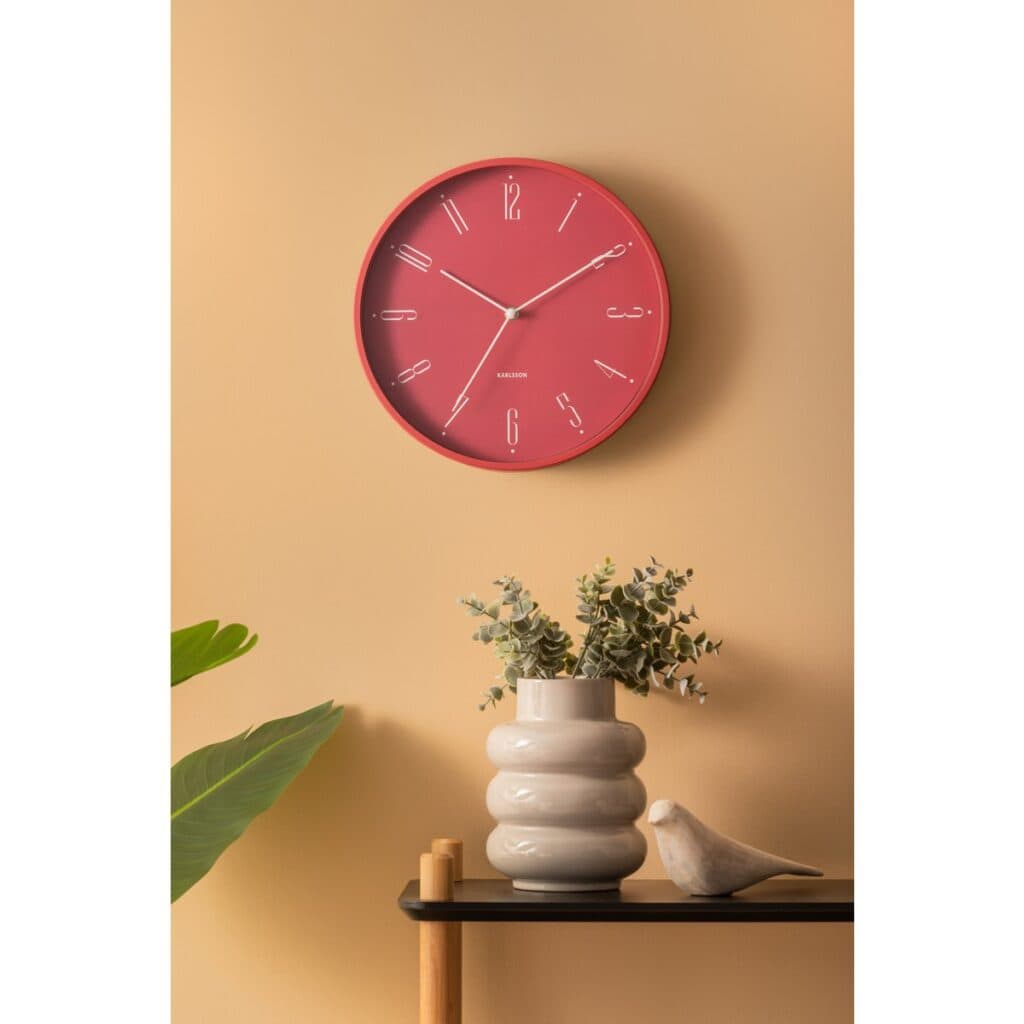 Arla Wanduhr Rot von Karlsson - elegante Wanduhr mit schlichtem Design